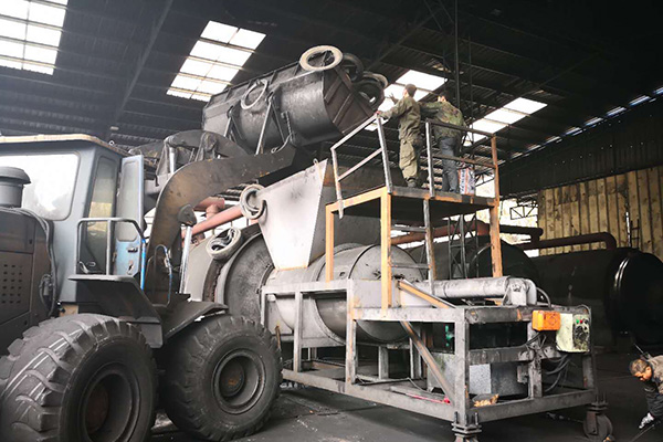 環(huán)保節(jié)能型精餾裝置與土法煉油的比較 環(huán)保節(jié)能型精餾裝置與土法煉油的比較